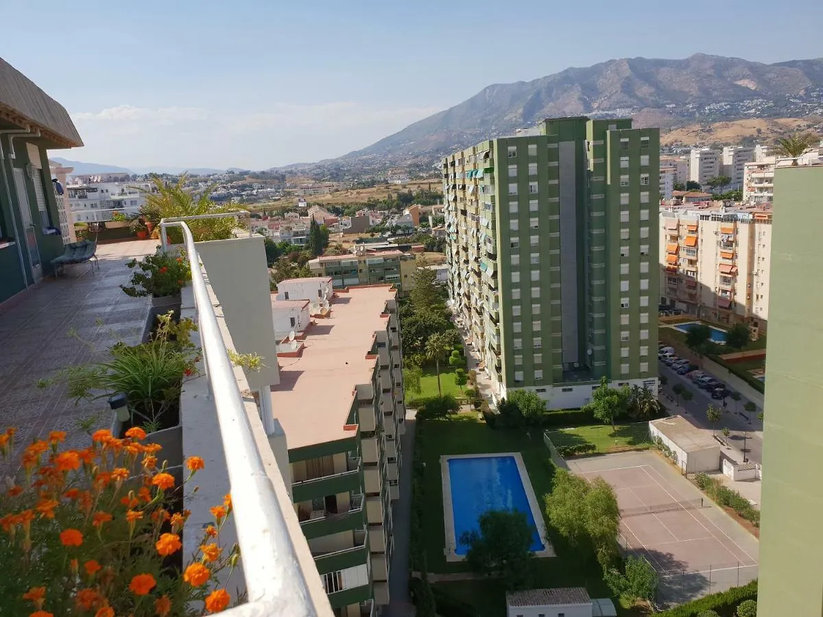 Apartamento Ático con gran terraza Fuengirola 0*,
